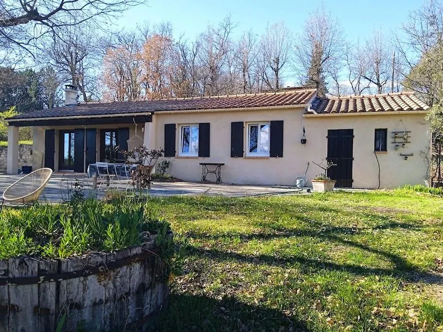 Maison Au Pays Des Lavandes Et De La Vigne Pierrevert 0*,  프랑스